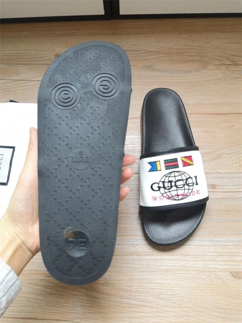 Sporty Gocci Slipper 5702