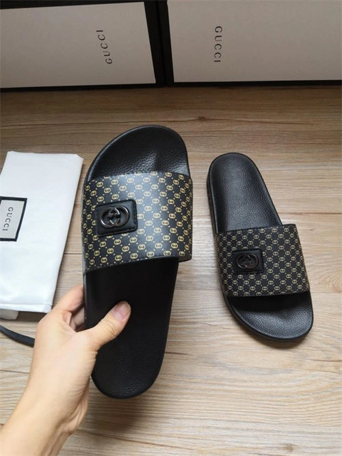 Lightweight Gocci Slipper 5700