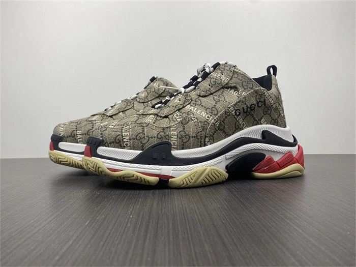 Chic Gocci x BLCG The Hacker Project Triple S Beige  677192 ULZ10 38