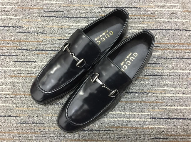 G*u*i loafer trendsetting 321