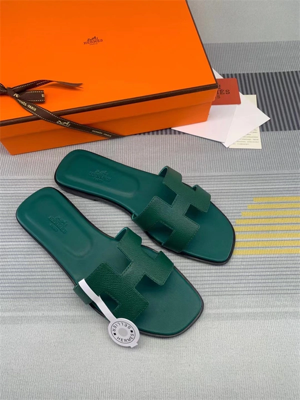 Versatile H Slipper 2339