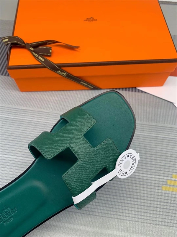 Versatile H Slipper 2339
