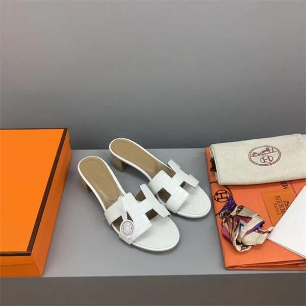 H Slipper Unisex 2365