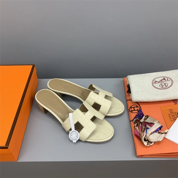 H Slipper Unisex 2365