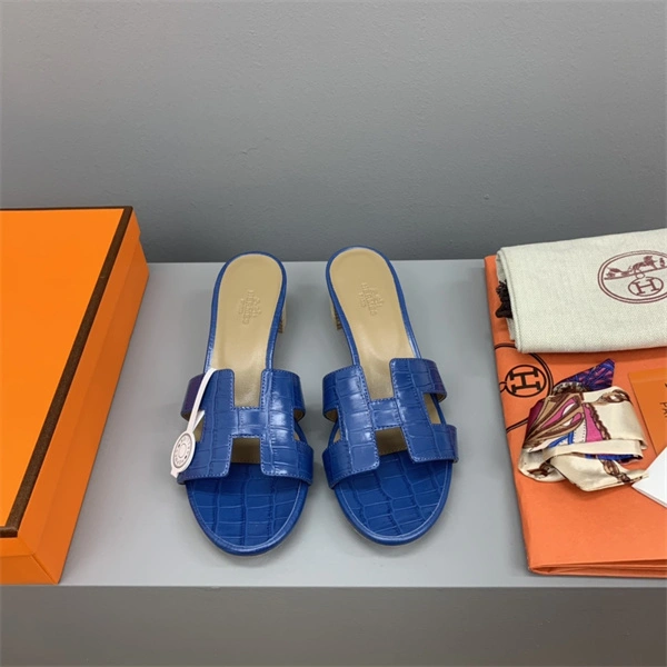 H Slipper Unisex 2365