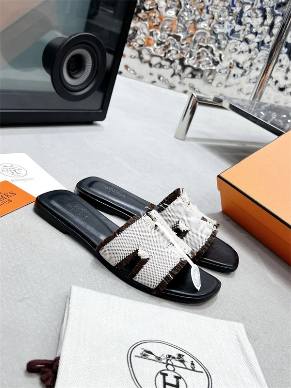 Premium H Slipper 2373