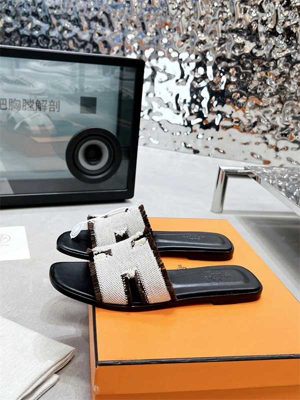 Premium H Slipper 2373