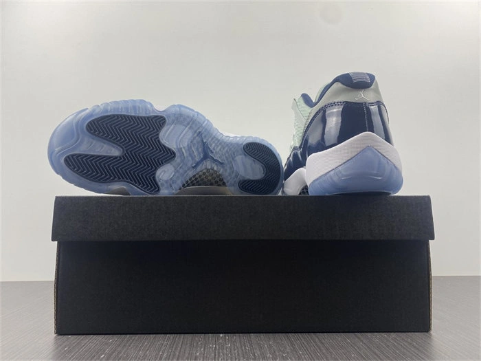 Jordan 11 Retro Low Georgetown 528895- Sporty 4110