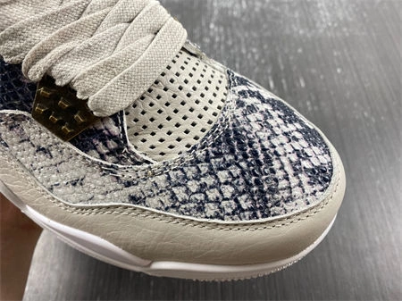 WellDesigned Jordan 4 Retro 813191- 3934