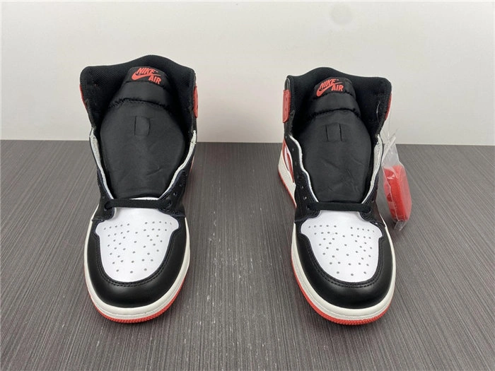 Jordan1 Retro Track Red 555088- Bold 3718