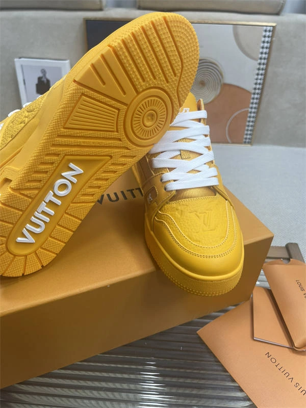 Classic LV 1726