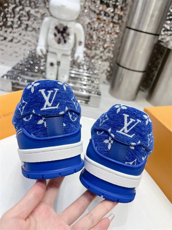 Sophisticated LV 1732