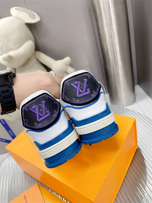 LV Lightweight 1744