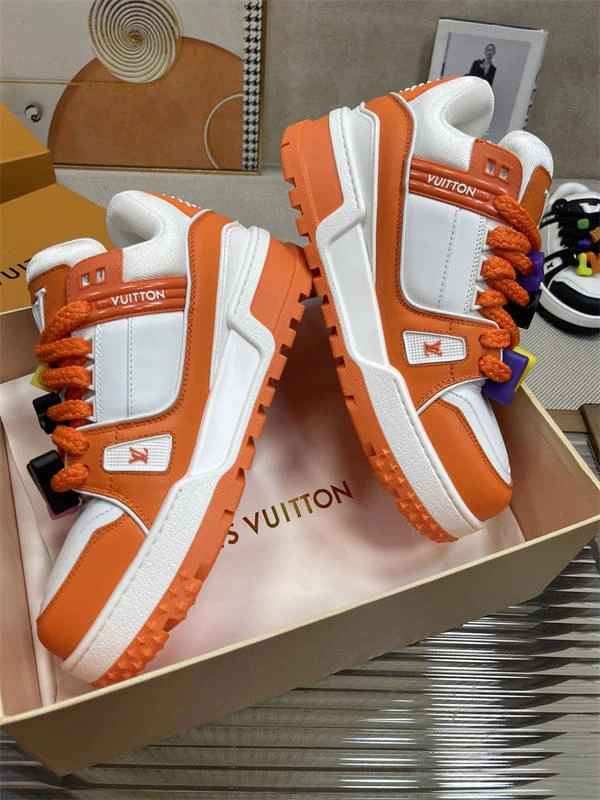 Modern LV 1746