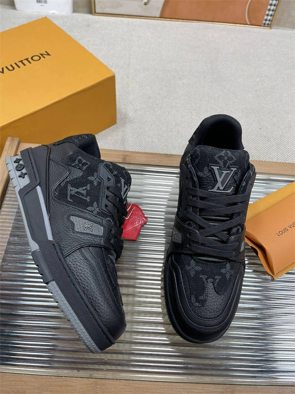 LV Lightweight 1762