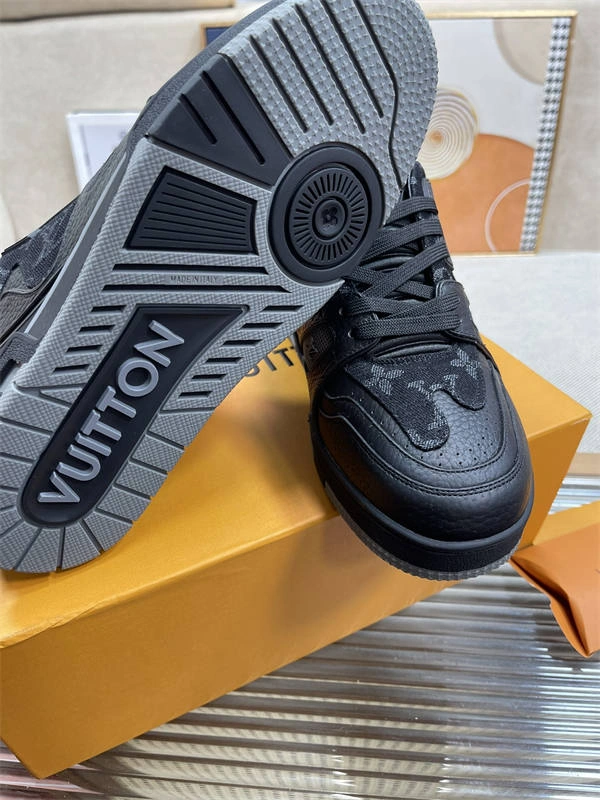 LV Lightweight 1762