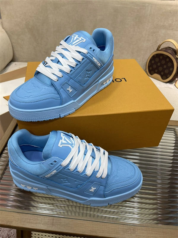 LV Unisex 1779