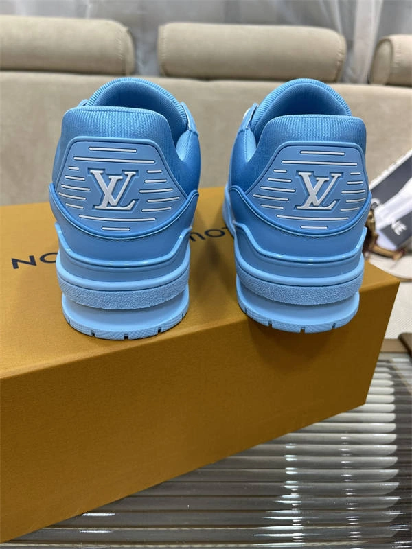 LV Unisex 1779