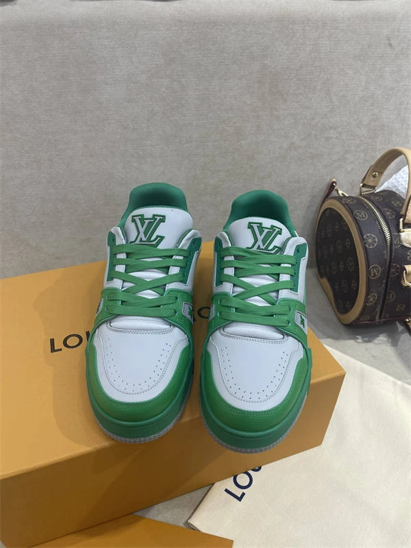 Sporty LV 1823