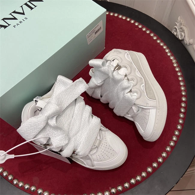 Unique Lanvon Curb Sneaker 900