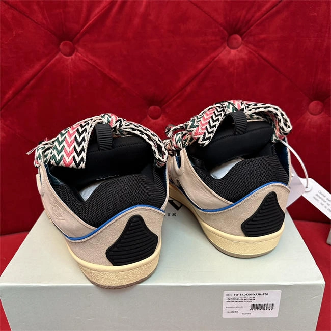 EyeCatching Lanvon Curb Sneaker 902