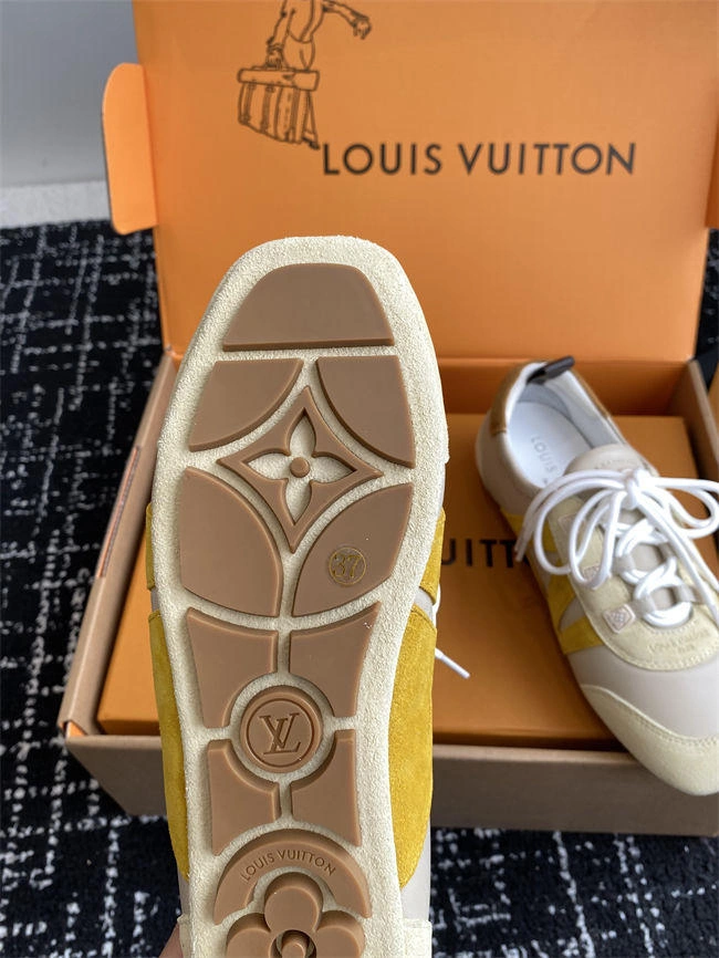 Louis Vuitton Unisex 1663