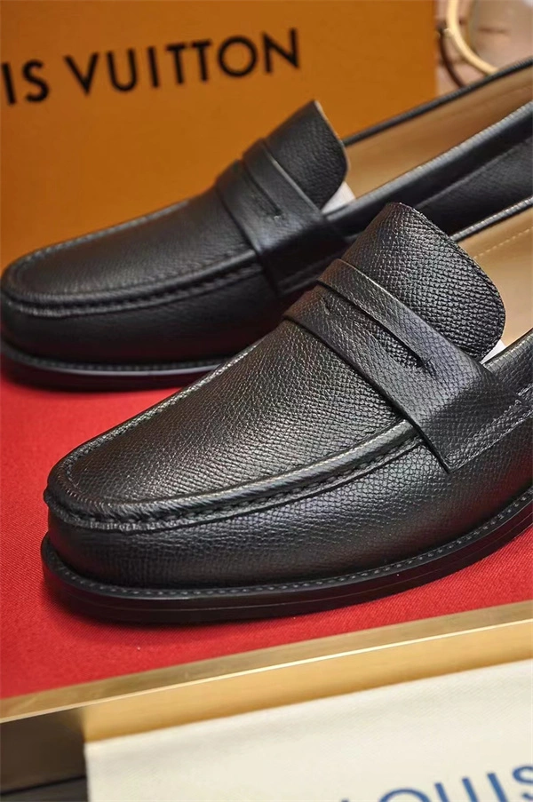 Vibrant Lv Loafer 1932