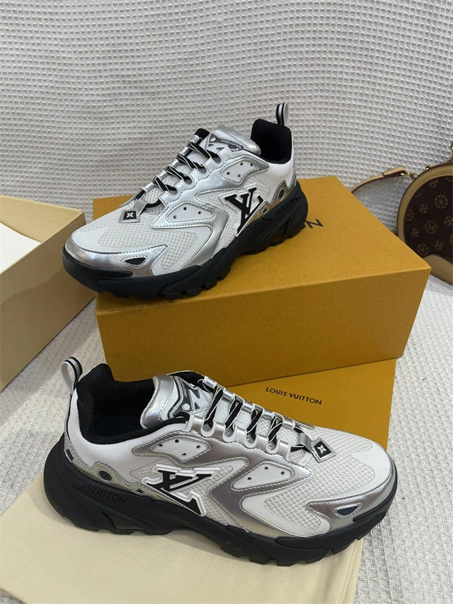 Efficient Lv Runner Sneaker 1996
