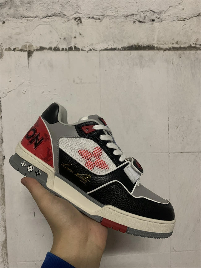 Stretchable Lv Trainer Sneaker 2046