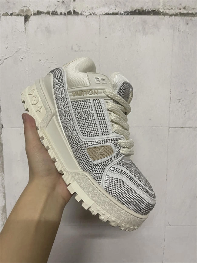 Lv Trainer Sneaker Original 2050