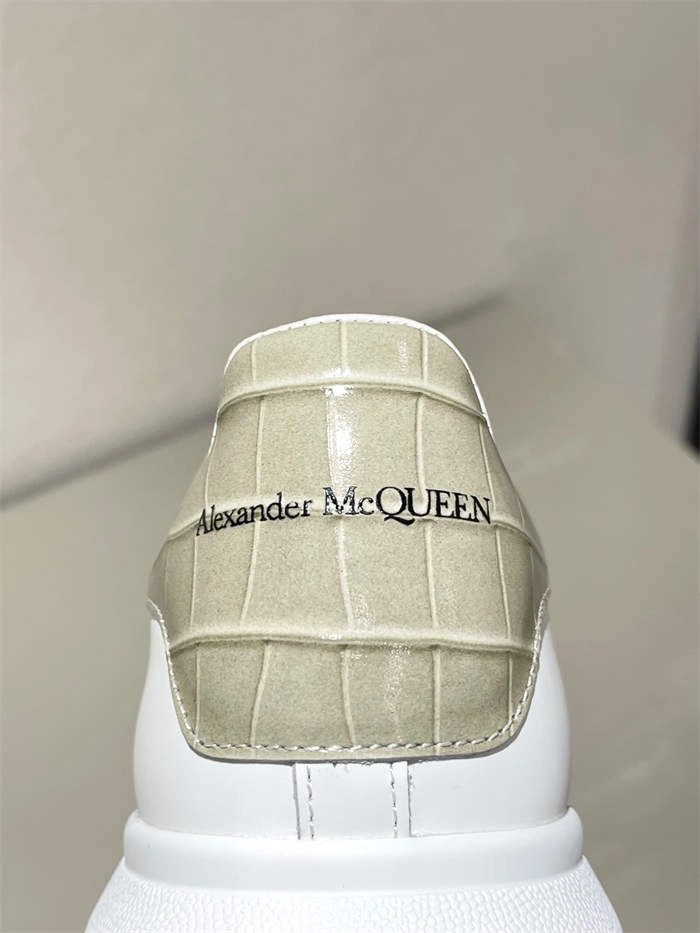 Mc Queen Stylish 2542