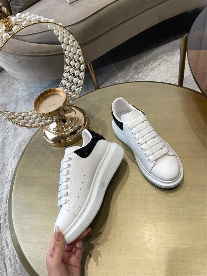 Mc Queen Affordable 2552