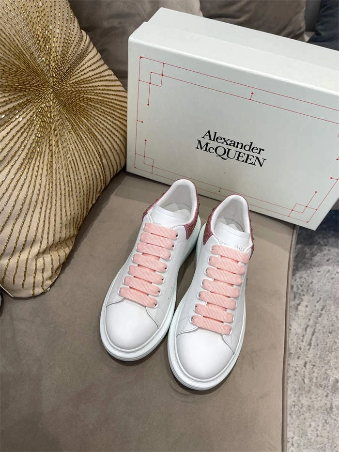 Mc Queen FreshLook 2554