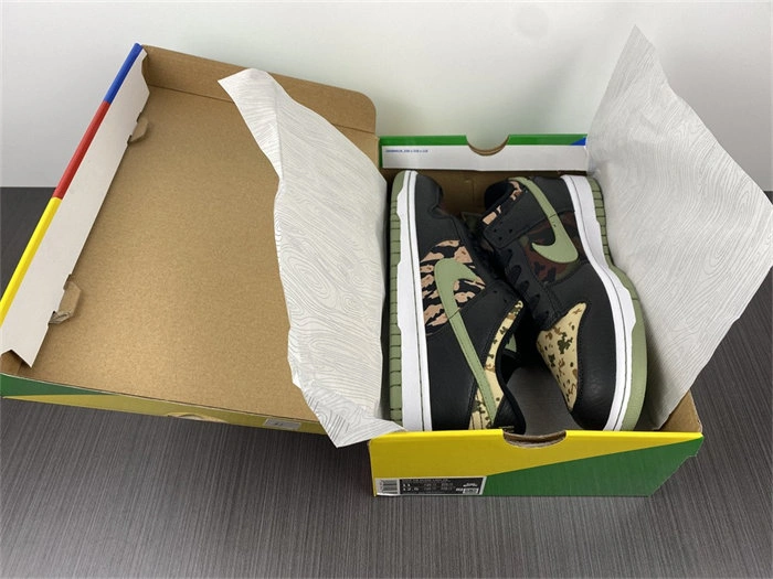 FashionForward Nike Dunk Low Crazy Camo DH0957- 4770