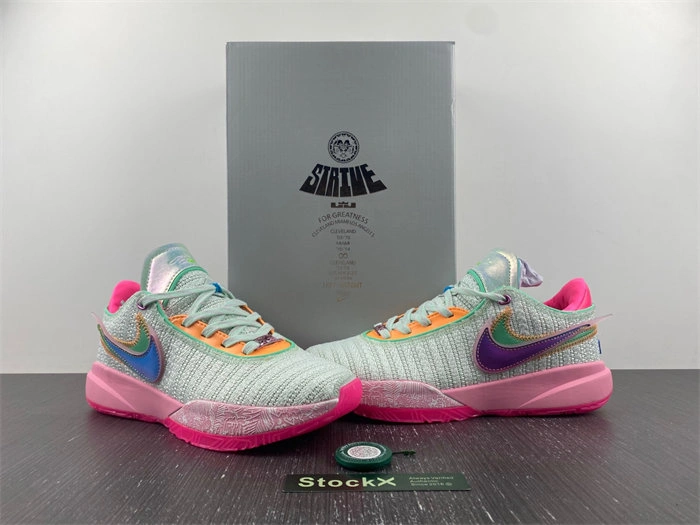 Compact Nike Lebron 20 Time Machine DJ5422- 5316