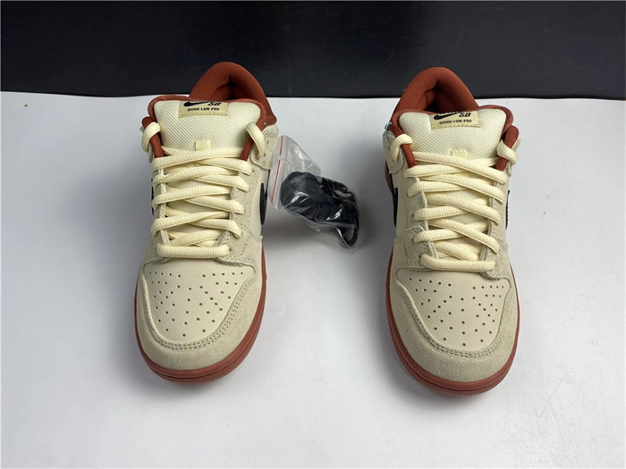 Nike SB Dunk Low Pro Hennessy BQ6817- FlexibleFit 4917