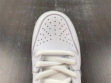 Nike SB Dunk Low Pro White Gum CD2563- ZipUp 4604
