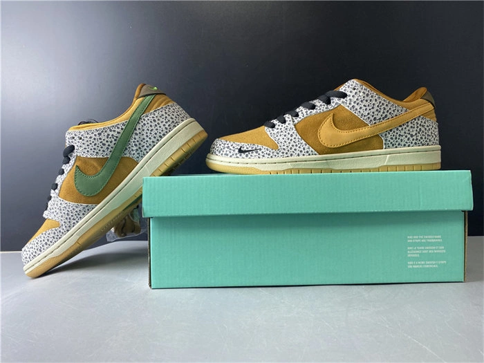 Versatile Nike SB Dunk Low Safari CD2563- 4904