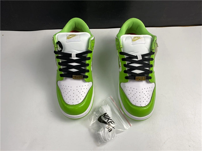 Nike SB Dunk Low Supreme Stars Mean Green DH3228- Practical 4873