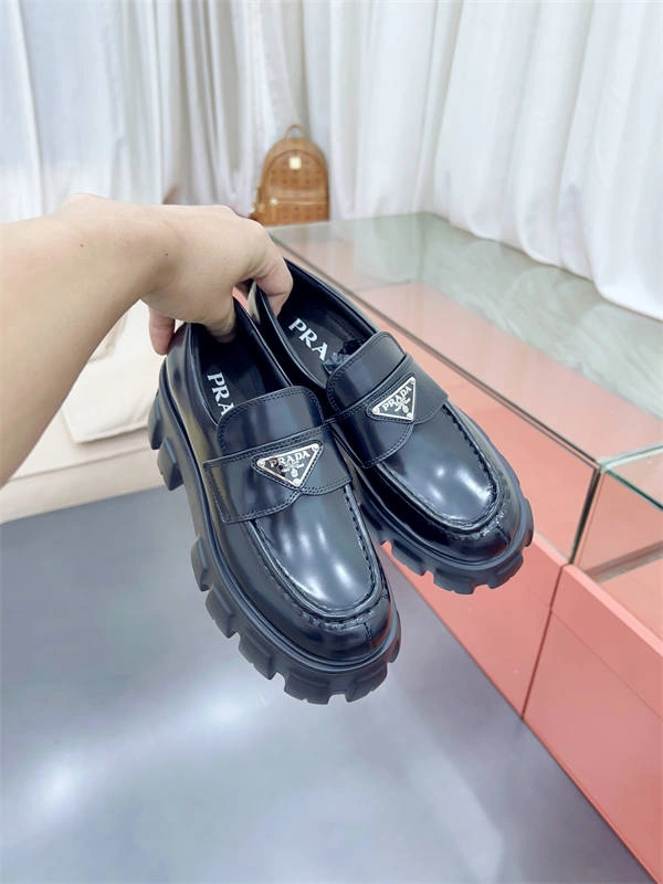 PRADA NewStyle 3212