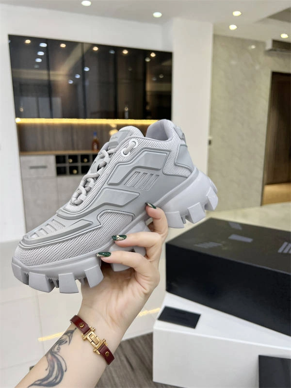 Sporty PRADA 3228