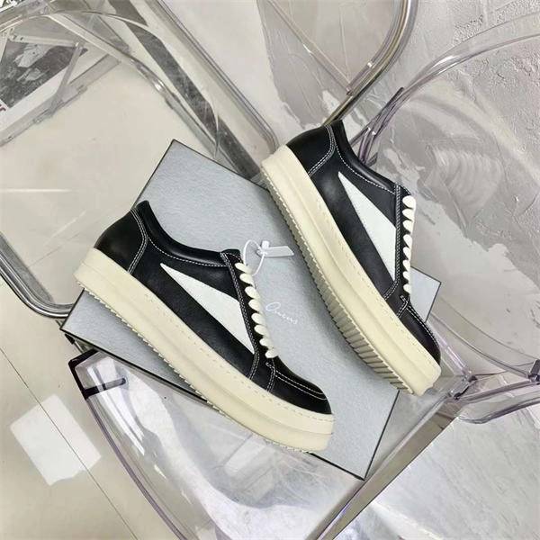 Trendsetting Rick Owens Sneaker 3480