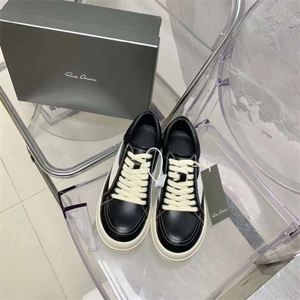 Trendsetting Rick Owens Sneaker 3480