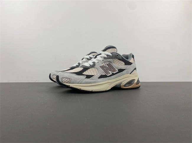 new balance NB M2010GRY Bold 5831